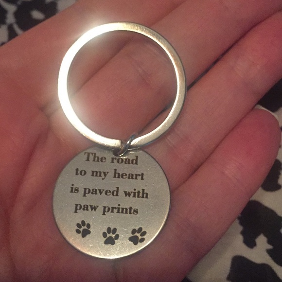 Dog 🐕 Cat 🐱 Keychain - Picture 5 of 7